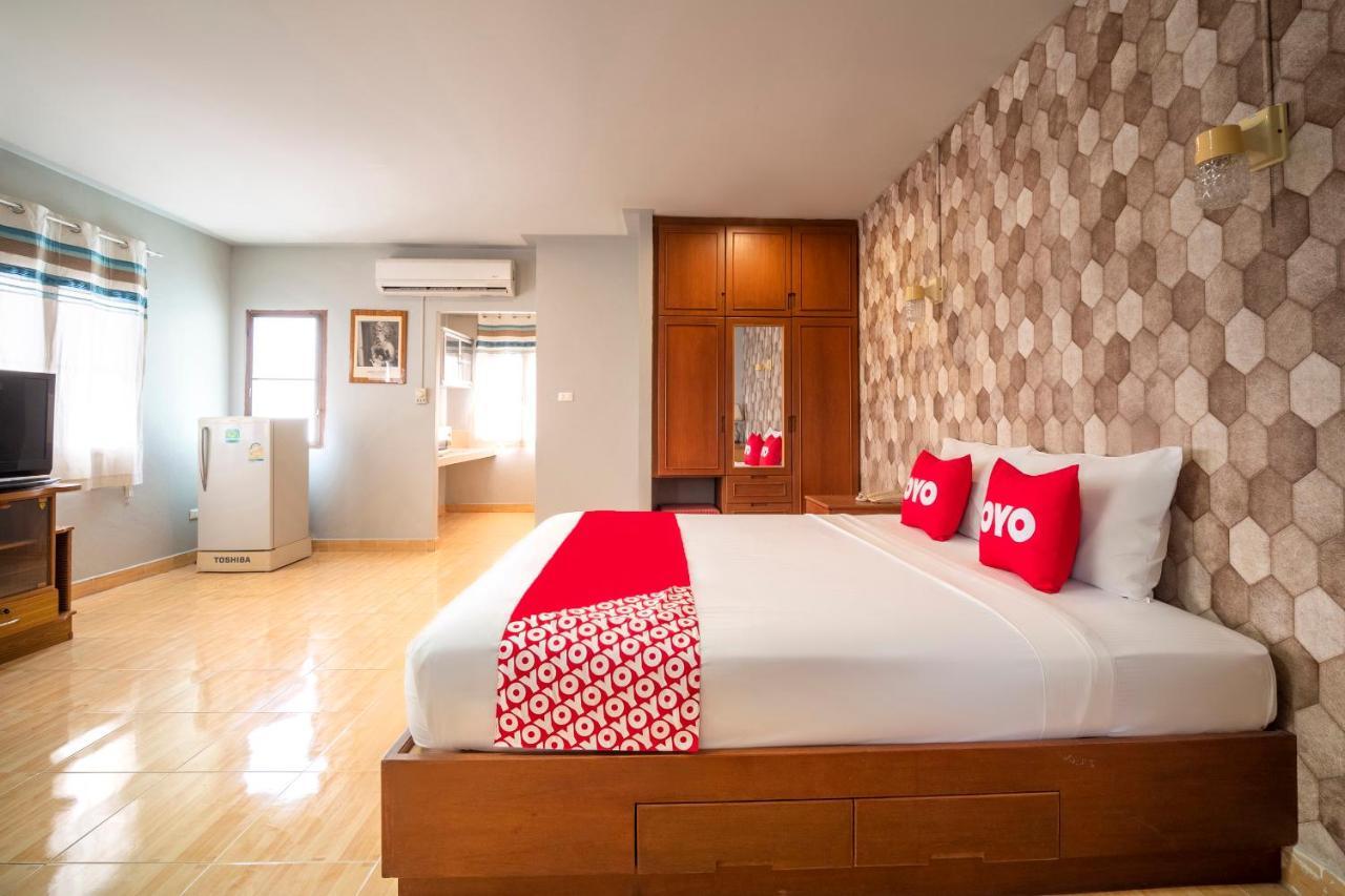 Oyo 663 Green Beach Room Pattaya Bagian luar foto