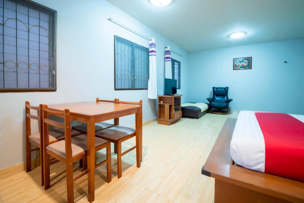 Oyo 663 Green Beach Room Pattaya Bagian luar foto