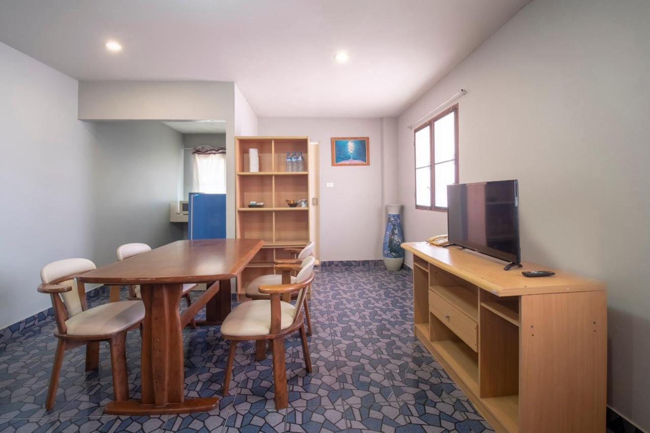 Oyo 663 Green Beach Room Pattaya Bagian luar foto