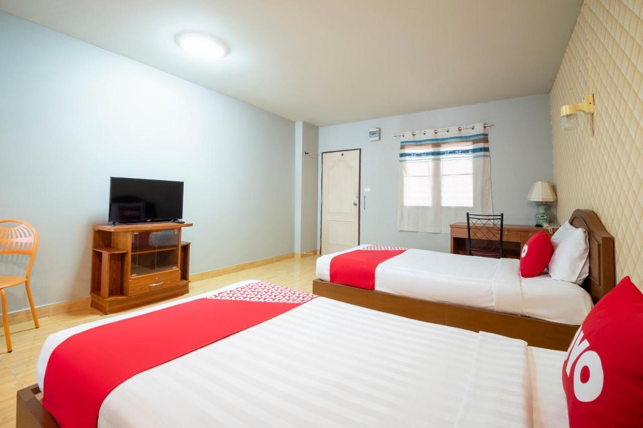 Oyo 663 Green Beach Room Pattaya Bagian luar foto