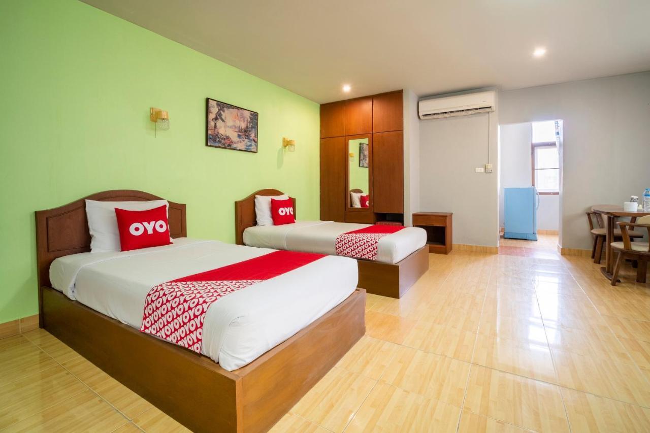 Oyo 663 Green Beach Room Pattaya Bagian luar foto