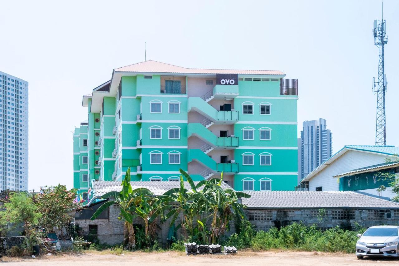 Oyo 663 Green Beach Room Pattaya Bagian luar foto