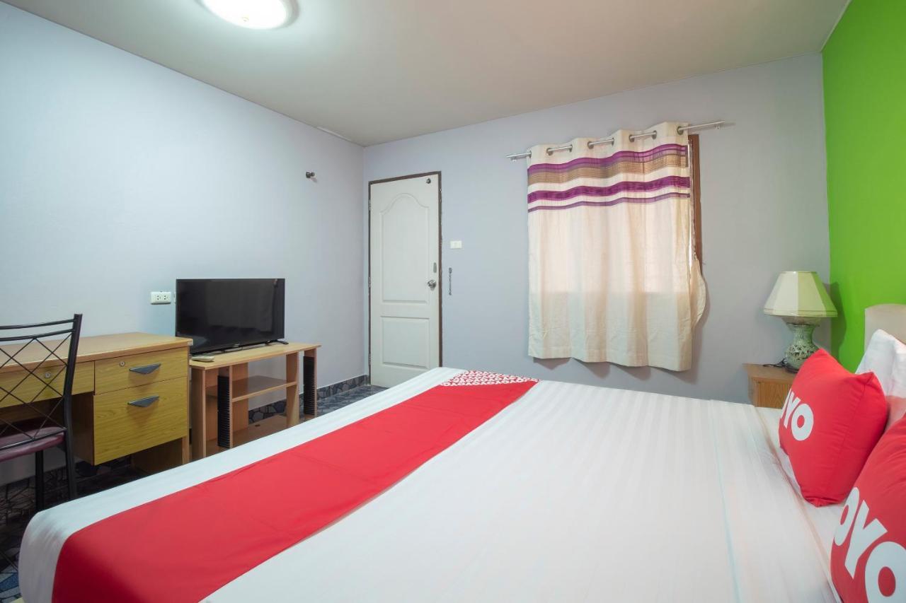 Oyo 663 Green Beach Room Pattaya Bagian luar foto