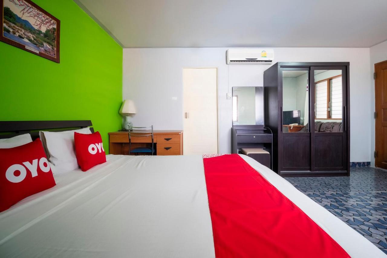 Oyo 663 Green Beach Room Pattaya Bagian luar foto